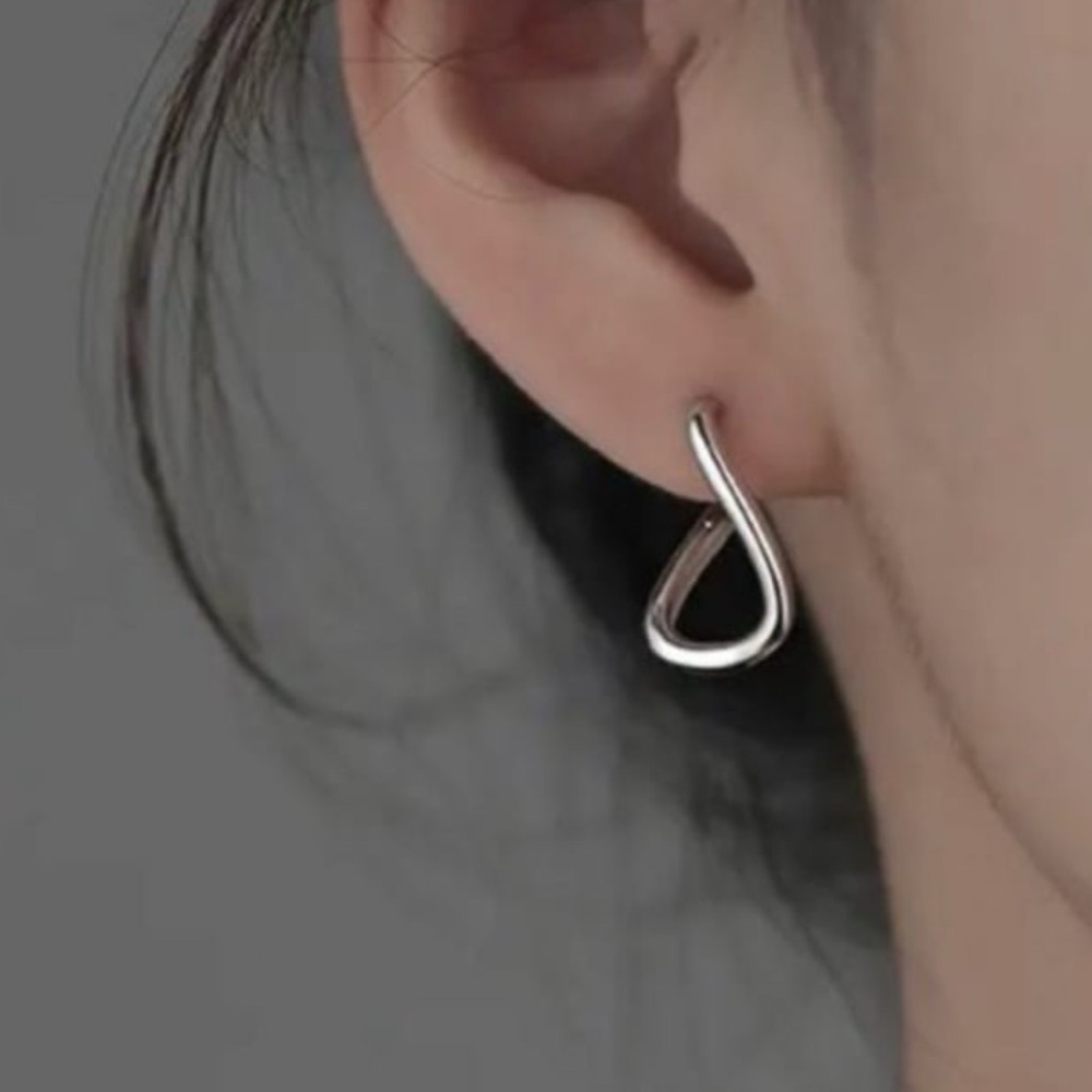Sterling Silver Twist Hoop Earrings Brand New
